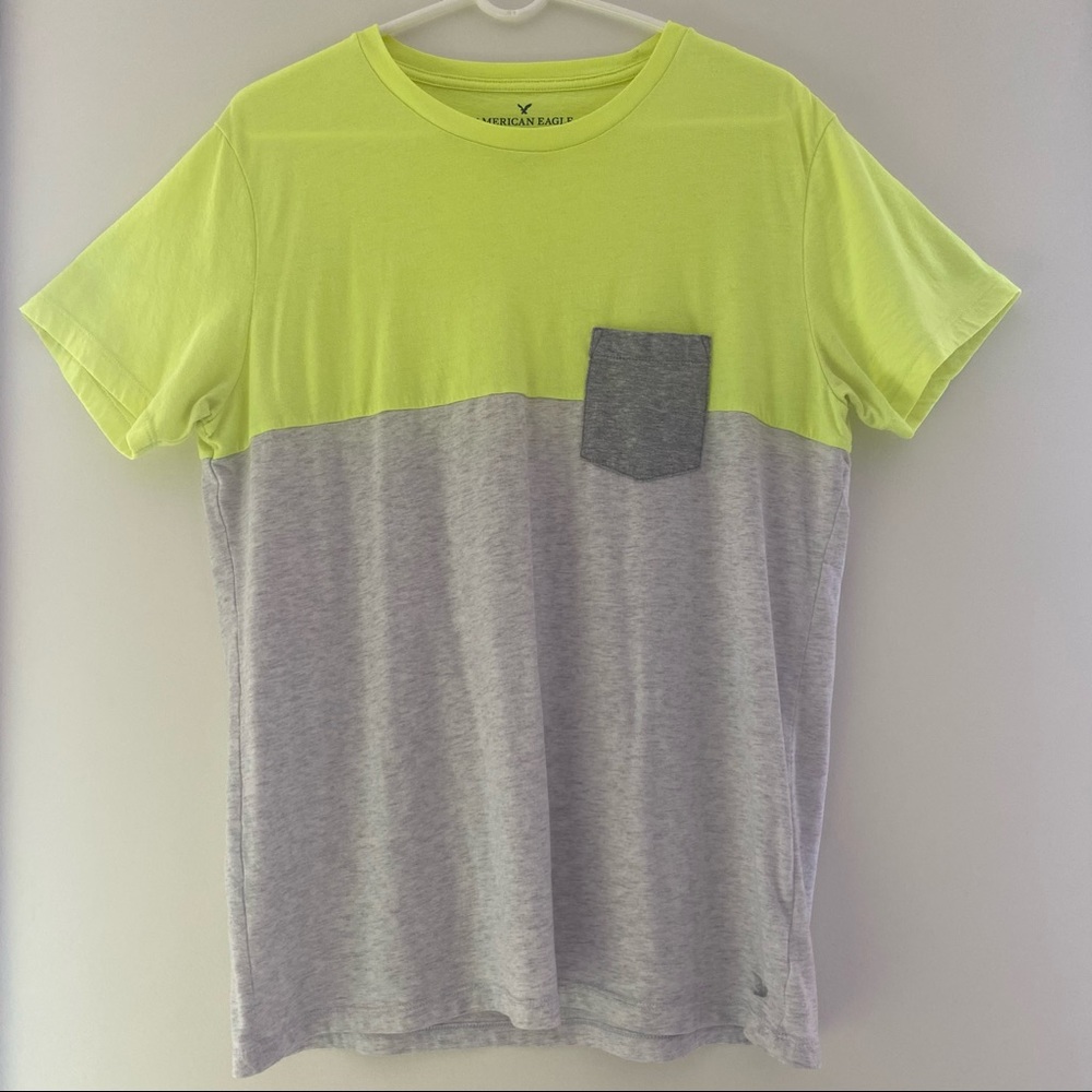 American Eagle Outfitters Short Sleeve Tee - Size L